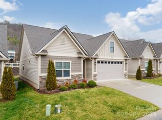 318 Windstone Dr, Fletcher, NC 28732