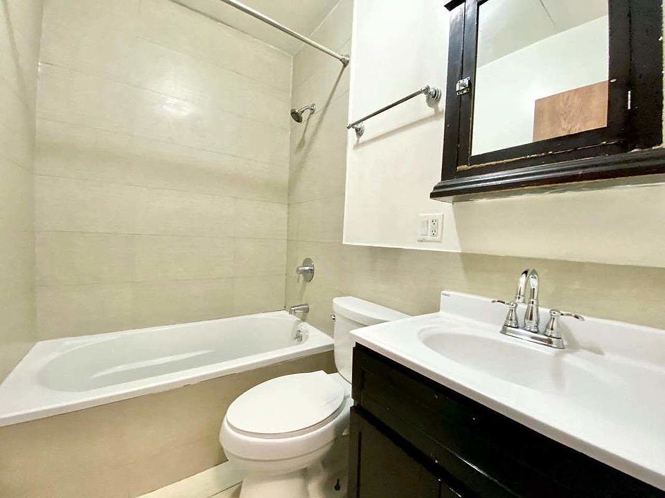 1st image of 666 Franklin Ave #3