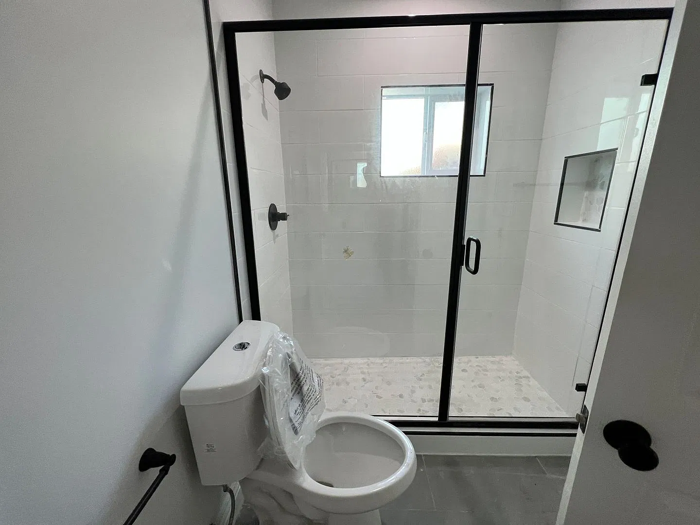 1481 W 25th Street — Photo 3