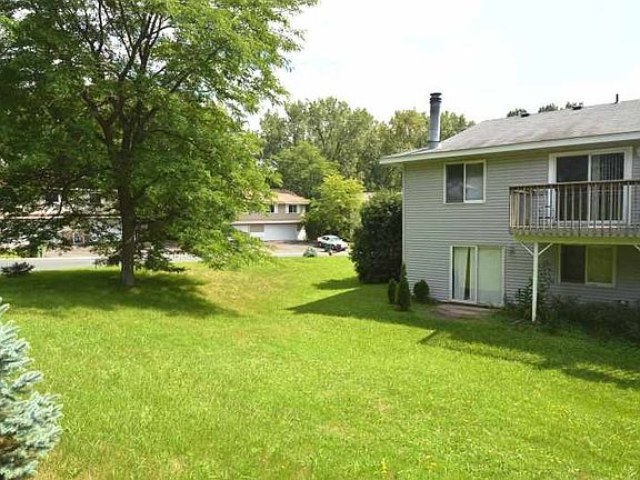 5th image of 9443 Bass Creek Cir N