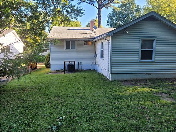 2nd image of 122 Brigadoon Cir