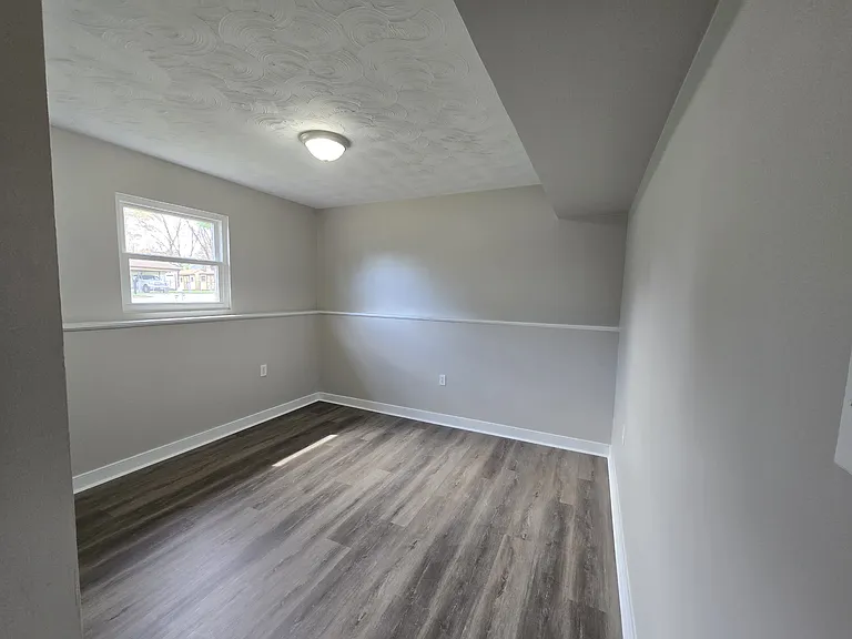 1600 Porters Mill Ter — Photo 32