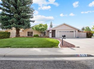 919 N Bollinger Rd, Visalia, CA 93291