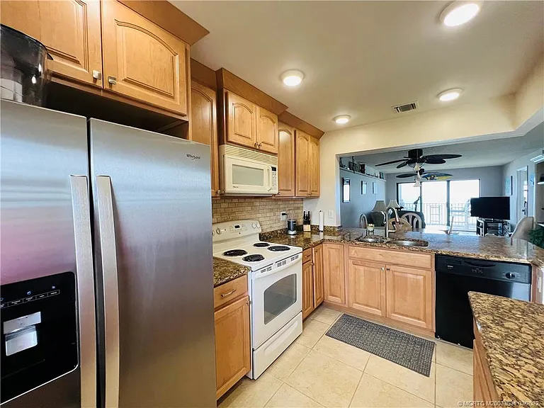 7430 S Ocean Dr #619B — Photo 8