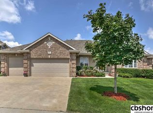 6927 N 118th Cir, Omaha, NE 68142