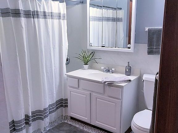 Large bathroom 