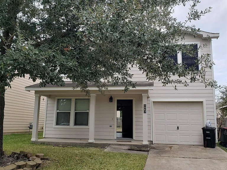 7863 Maverick Trace Ln — Photo 4