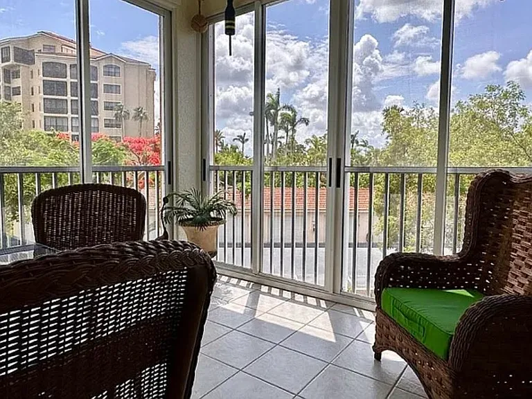 14815 Laguna Dr #103 — Photo 18