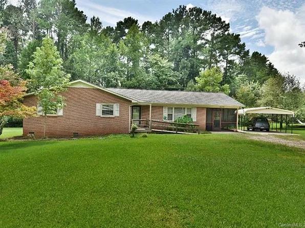 1415 Crestfield Dr, Lancaster, SC 29720