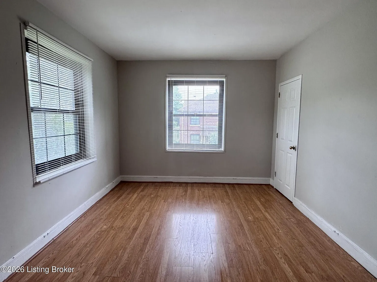 2 bed, 1.5 bath, 891 sqft, $995 — Photo 4