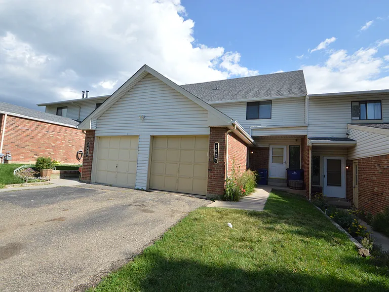 2027 Gyros Cir — Photo 1