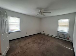 1130 Valley Rd APT 2B, Wayne, NJ 07470