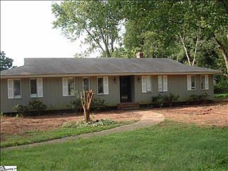 1st image of 6 Hillsborough Dr