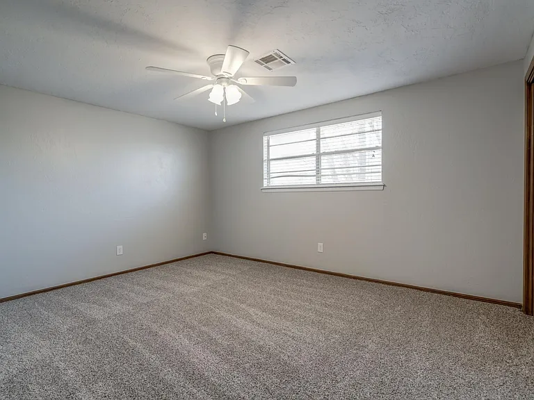 3401 Baird Dr — Photo 38