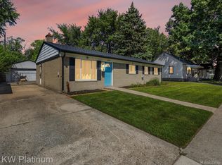 591 E Guthrie Ave, Madison Heights, MI