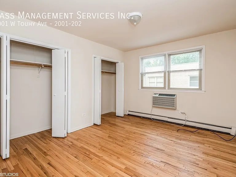 2001 W Touhy Ave #202 — Photo 2
