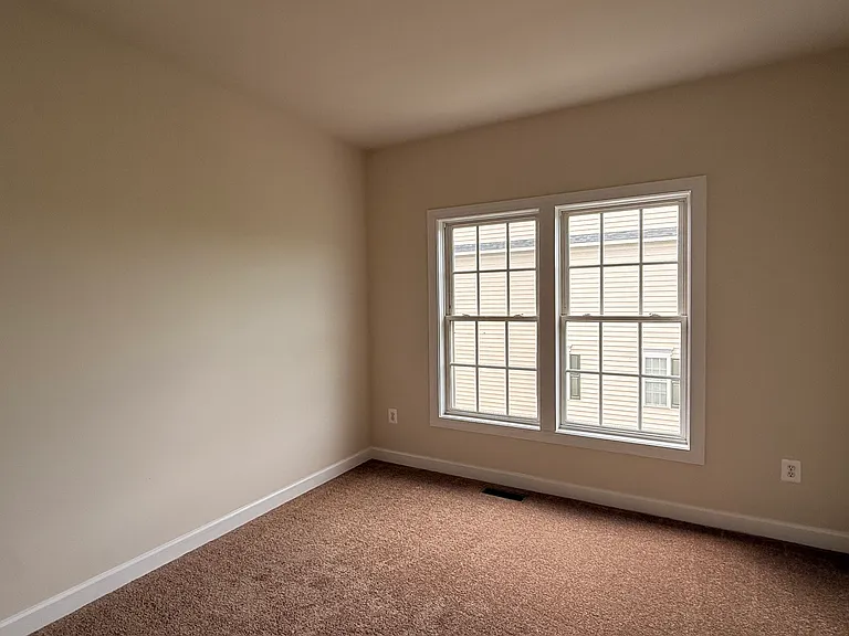 605 Whetstone Glen St #605 — Photo 9