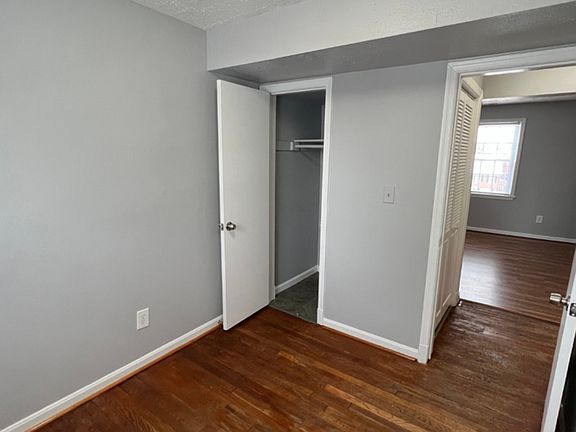 3rd image of 2008 Fort Davis St SE APT 302