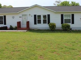 540 Farmington Rd, Hardy, VA 24101