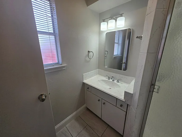 13439-13441 Blossomheath Ln — Photo 16