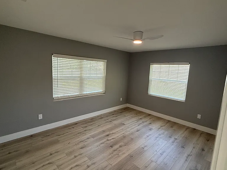 3104 Saint Clair Ave — Photo 5
