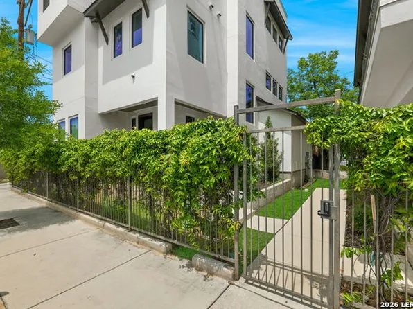 825 N Saint Marys St Unit 301, San Antonio, TX 78205