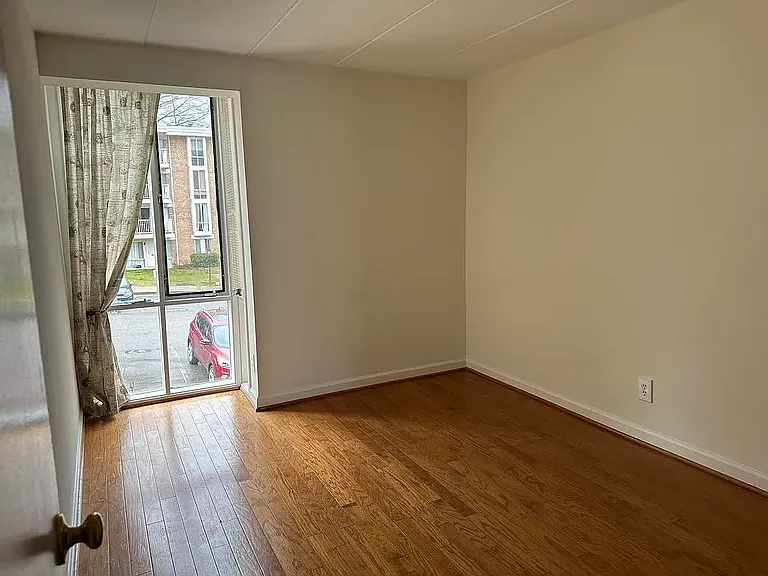 2648 Redcoat Dr #1C — Photo 4