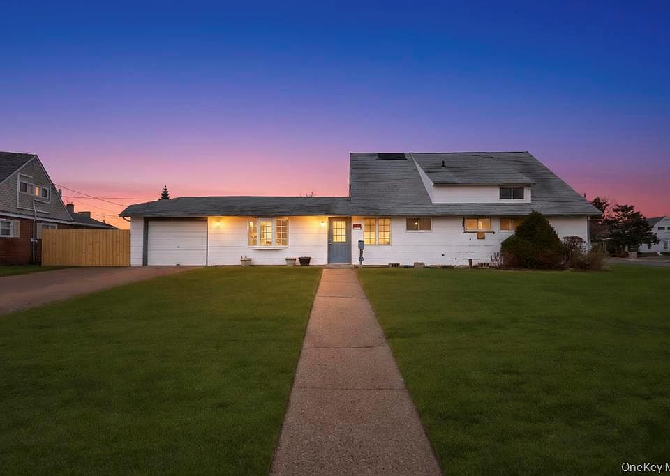 1st image of 15 Autumn Lane
