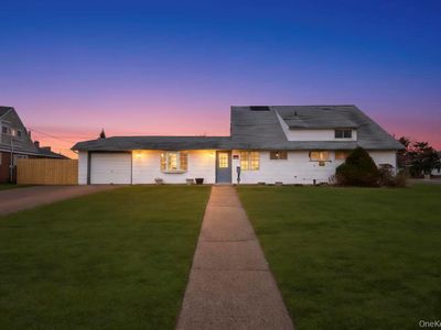 15 Autumn Lane, Hicksville, NY, 11801