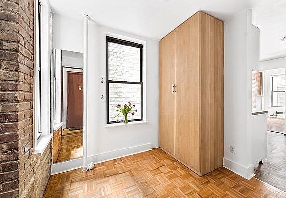 5th image of 15 Leroy St APT 7