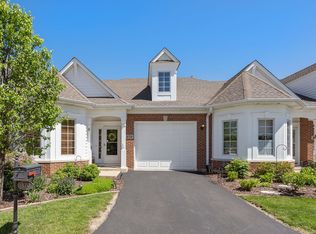 370 Delnor Glen Dr, St Charles, IL 60174