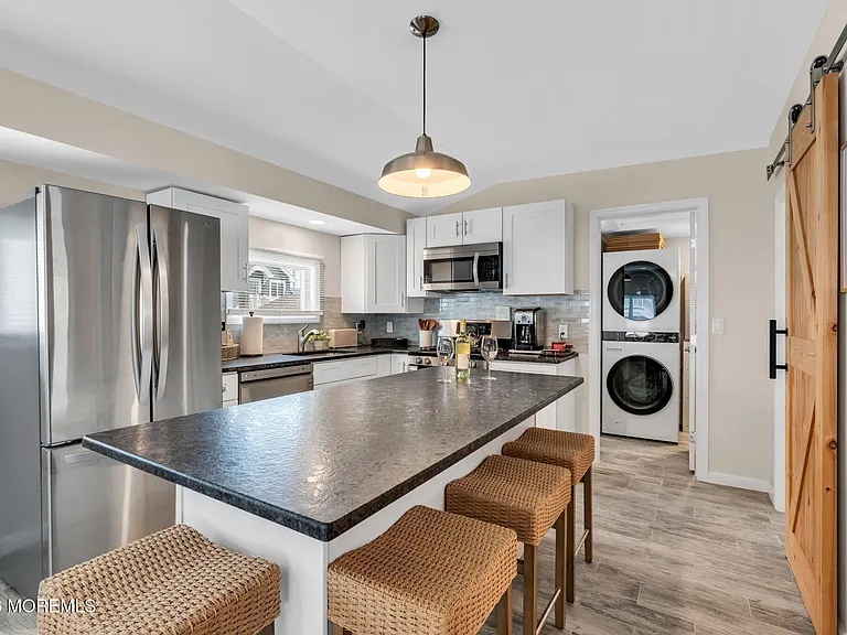 208 Mallard Ln — Photo 24