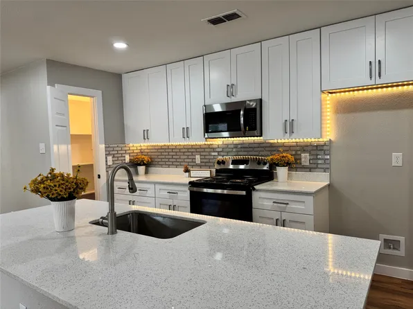 5403 Mona Ln, Dallas, TX 75236