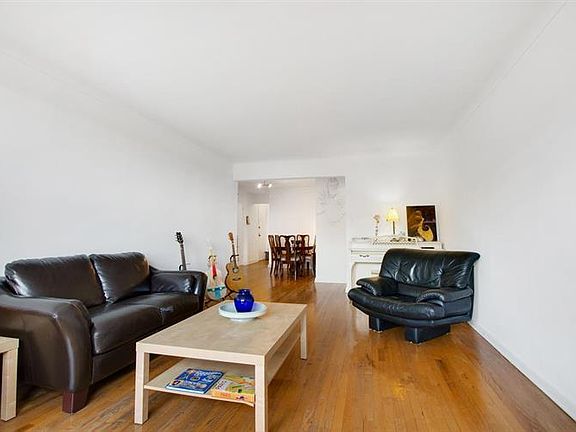 2nd image of 1717 E 18th St APT 6R