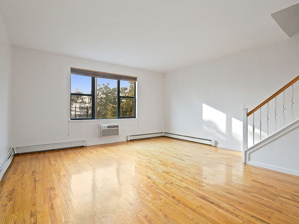 1st image of 137 Columbia St #1C