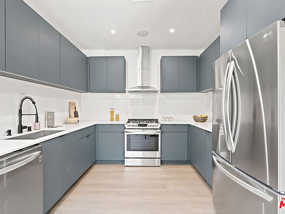 5th image of 1159 N Formosa Ave #5