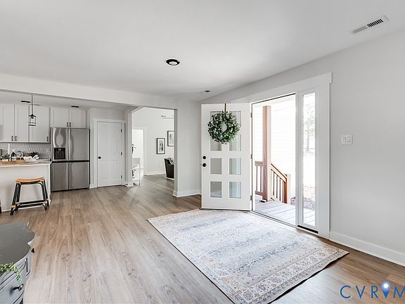 5th image of 10298 Jamestown Rd