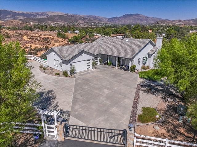 1st image of 33939 Bradmore Ct