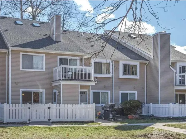 29 Wynwood Dr, Monmouth Junction, NJ 08852