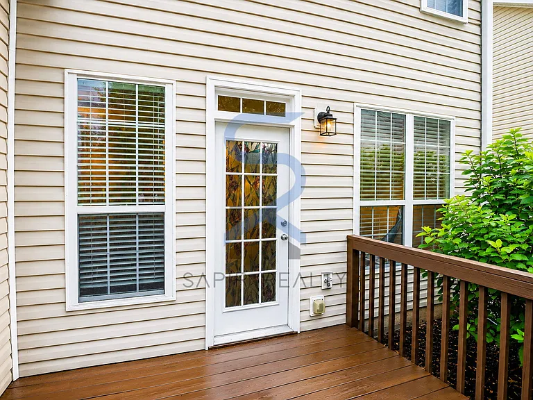 2552 Avery Park Cir — Photo 16