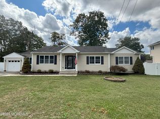 421 Springfield Ave, Pine Beach, NJ 08741