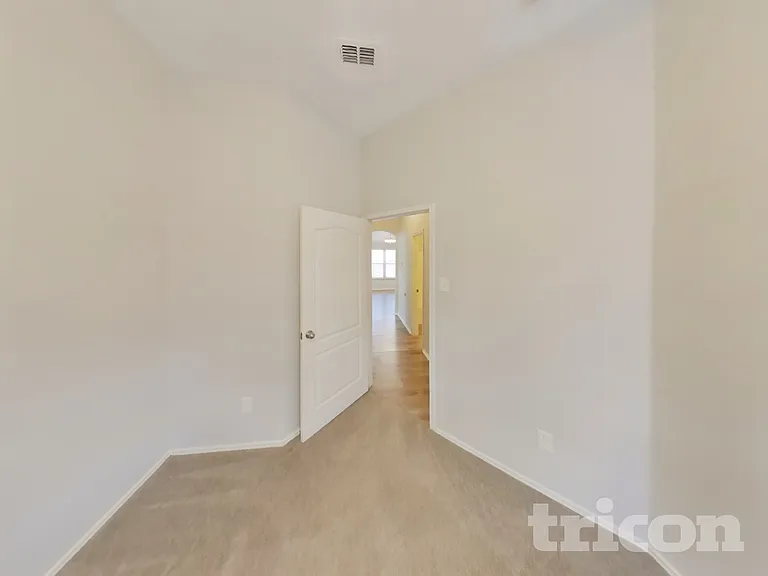 304 Sardius Blvd — Photo 12