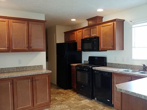2nd image of 3588 Bentwood Cir W