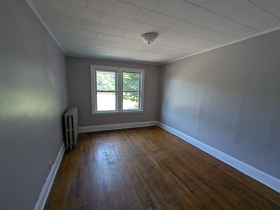 2nd image of 121 Zion St #3