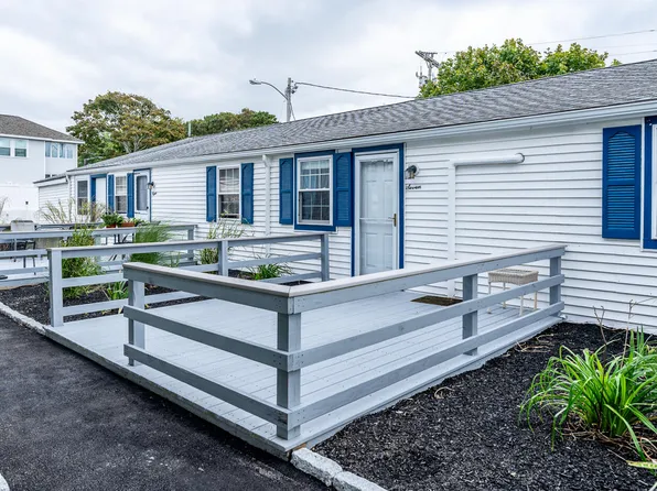 60 Broadway #7, West Yarmouth, MA 02673