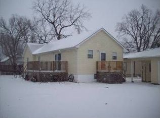 2404 S 6th St, Council Bluffs, IA 51501