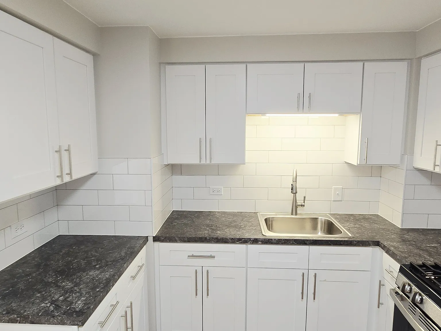 11011 - 13 South Lloyd Drive - #13 — Photo 2