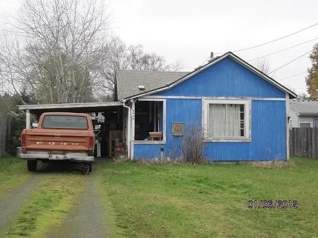 2088 Arthur St photo 1