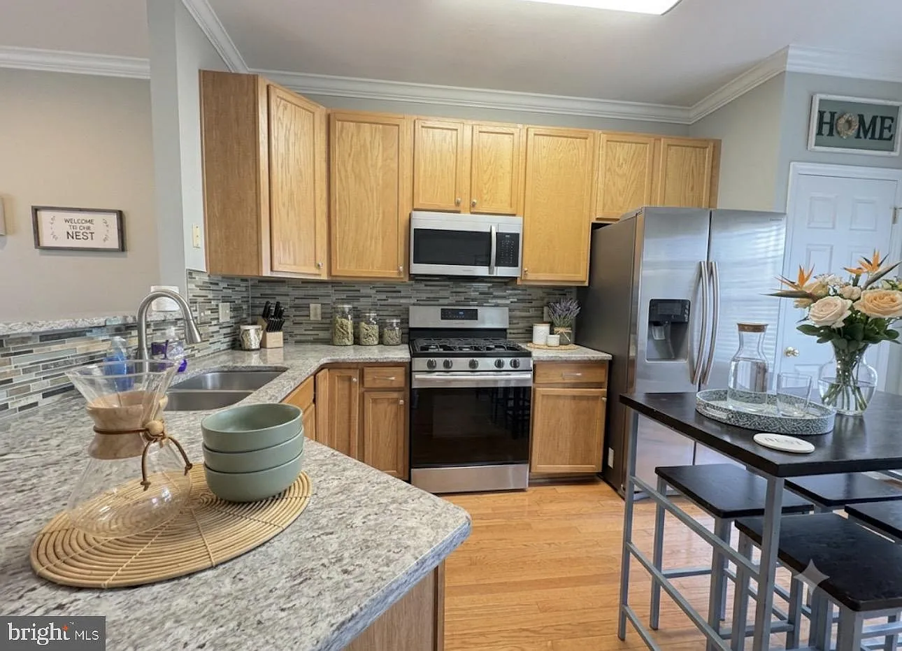3 bed, 3.5 bath, 1793 sqft, $3,100 — Photo 2
