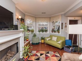 1216 W Oakdale Ave #G, Chicago, IL 60657